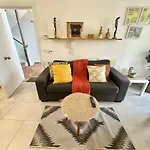 Candy Cotton - Ac, Desk With Natural Light, Pool, Terrace And High Speed Internet Apartman