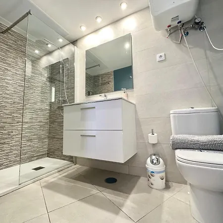 Candy Cotton - Ac, Desk With Natural Light, Pool, Terrace And High Speed Internet