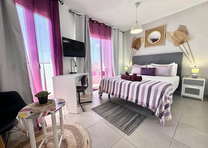 Апартаменты Candy Cotton - Ac, Desk With Natural Light, Pool, Terrace And High Speed Internet